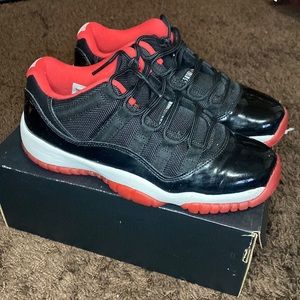 🔥 Jordan 11 Retro Low Bred; sz - Youth 5 (big kids) = Women’s 7